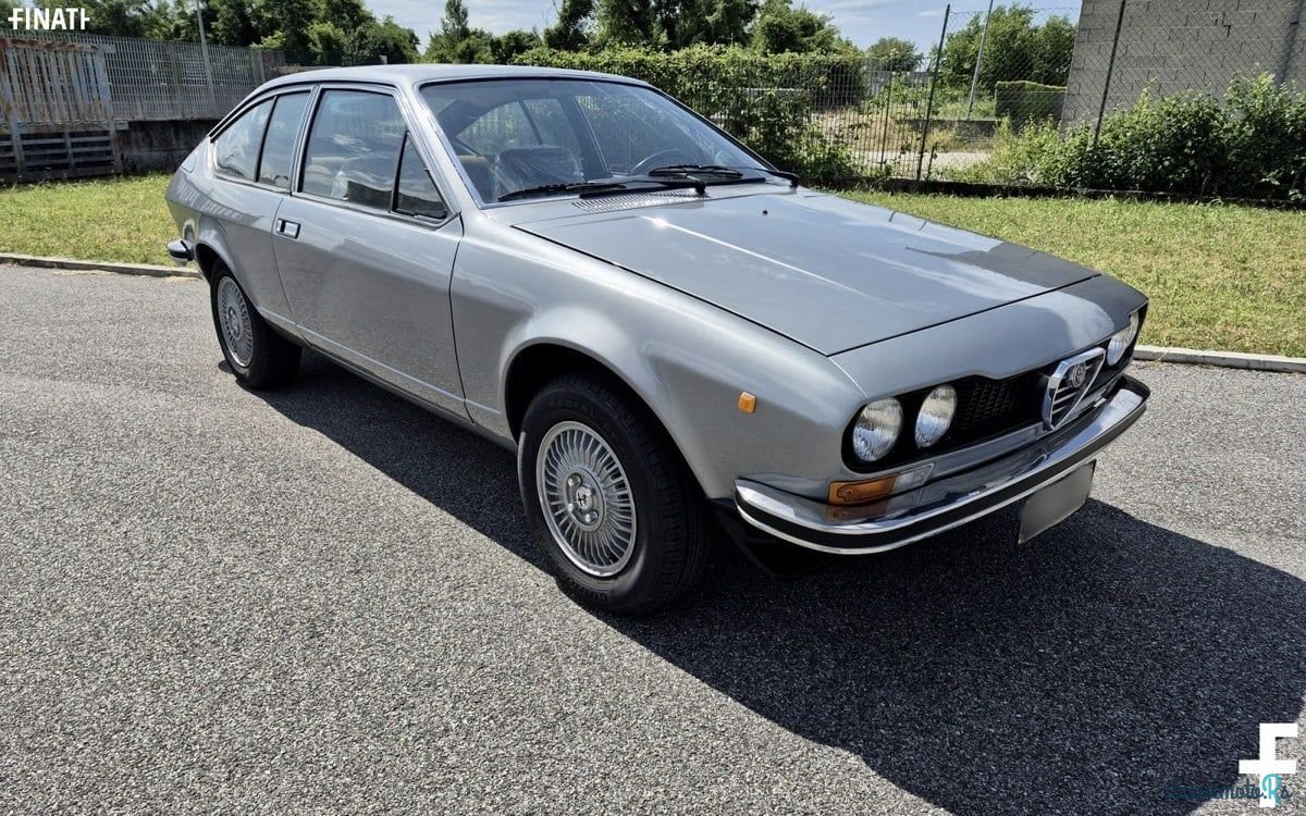 1975' Alfa Romeo Alfetta photo #3