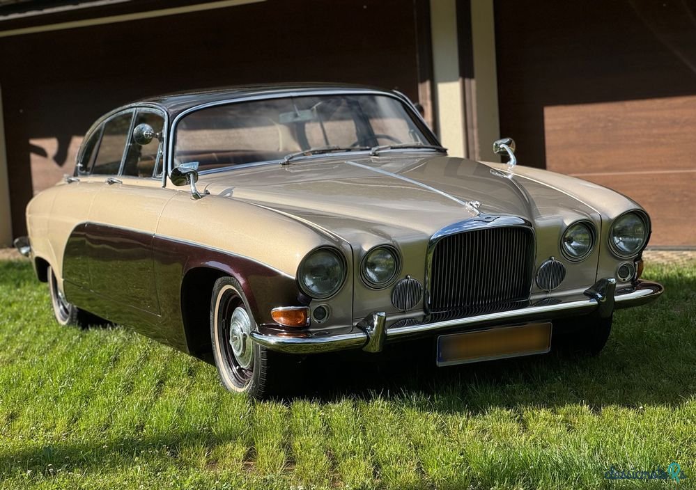 1966' Jaguar MK X photo #1