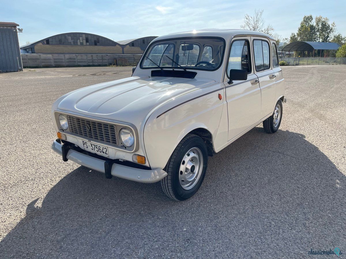 1989' Renault 4L photo #1