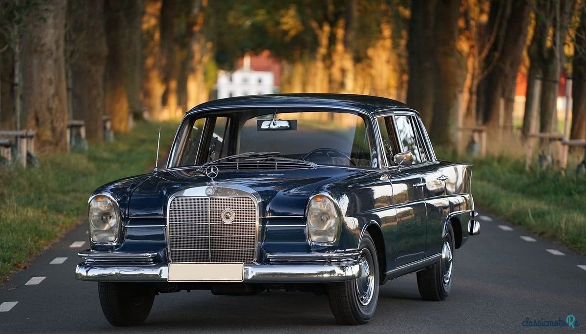 1965' Mercedes-Benz 220 photo #1