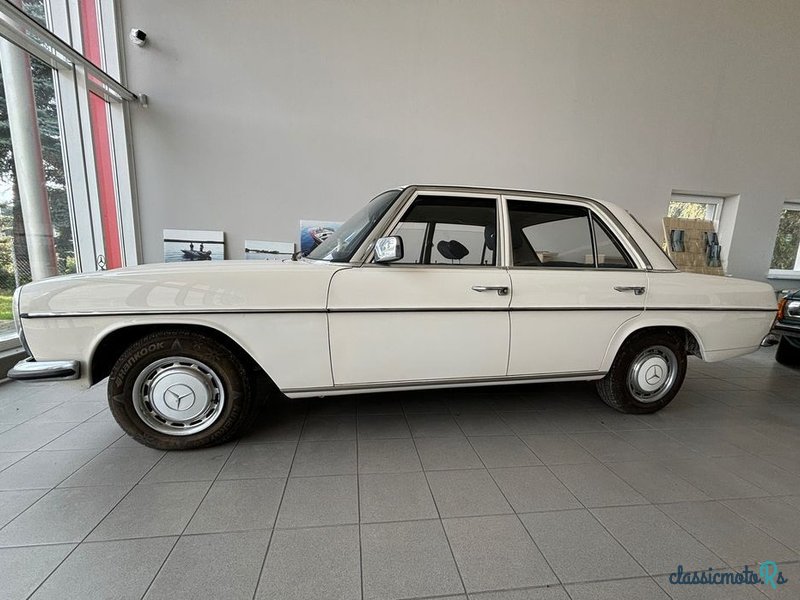 1974' Mercedes-Benz 240D W115 photo #4