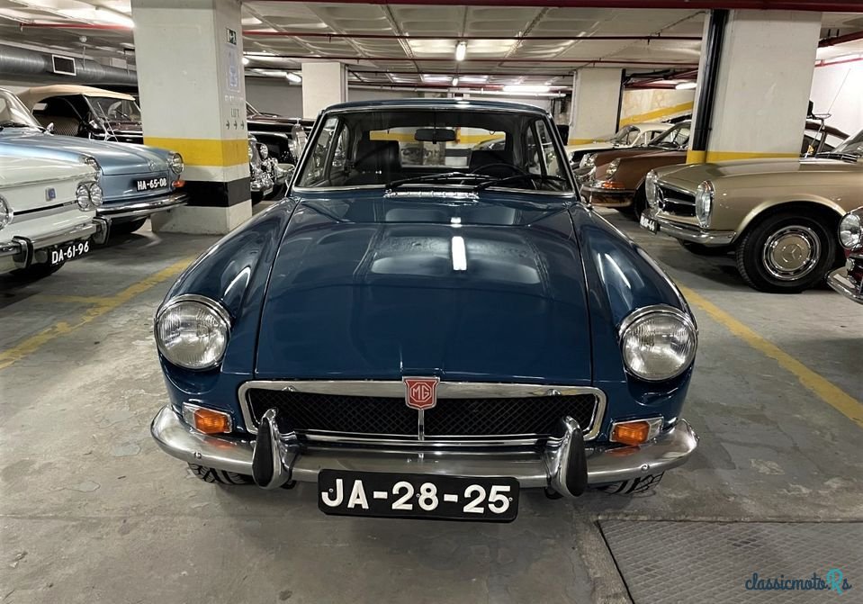 1973' MG MGB photo #2