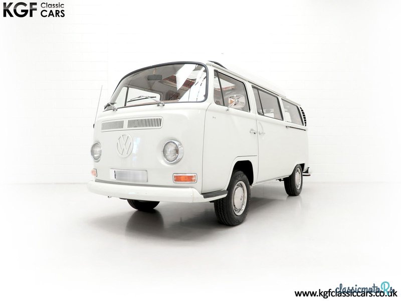 1971' Volkswagen T2 Camper photo #6