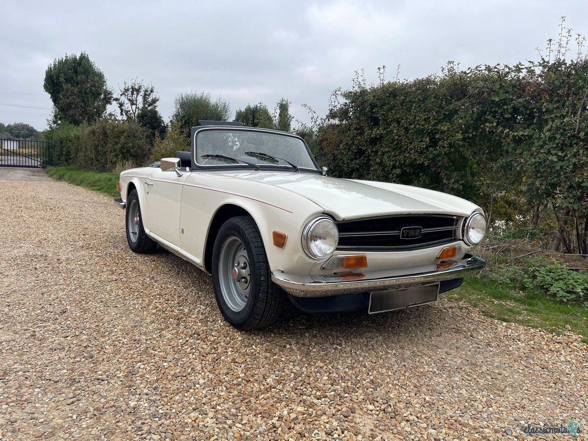 1975' Triumph TR6 photo #1