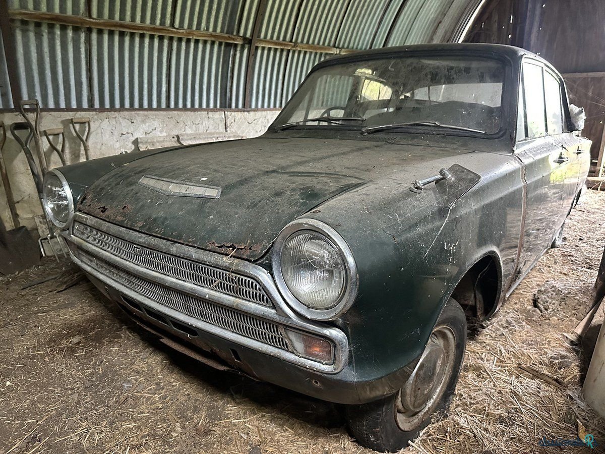 1966' Ford Cortina photo #3