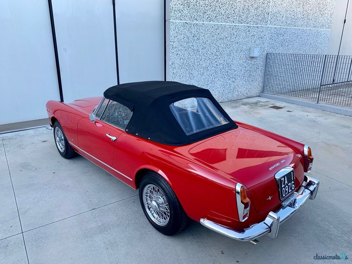 1964' Alfa Romeo 2600 photo #3