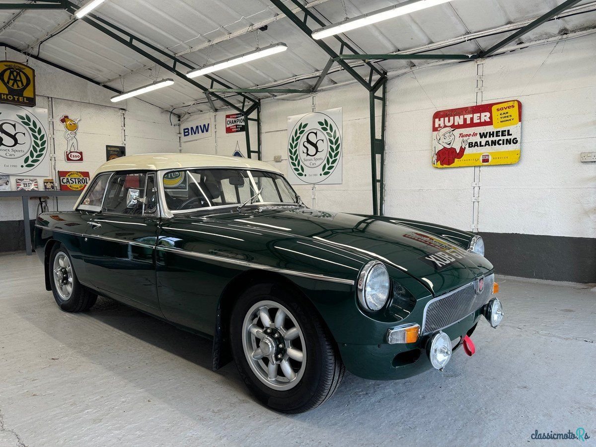 1970' MG MGB photo #1