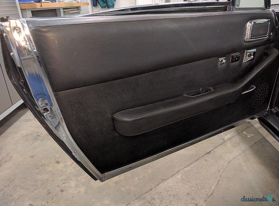 1975' Jensen Interceptor photo #3