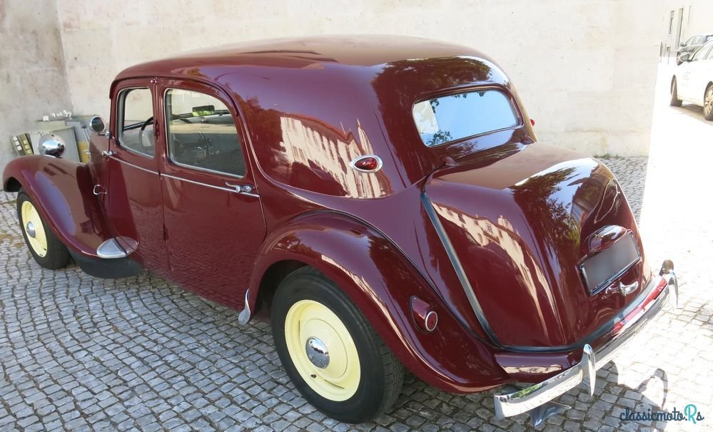1952' Citroen Traction Avant photo #6