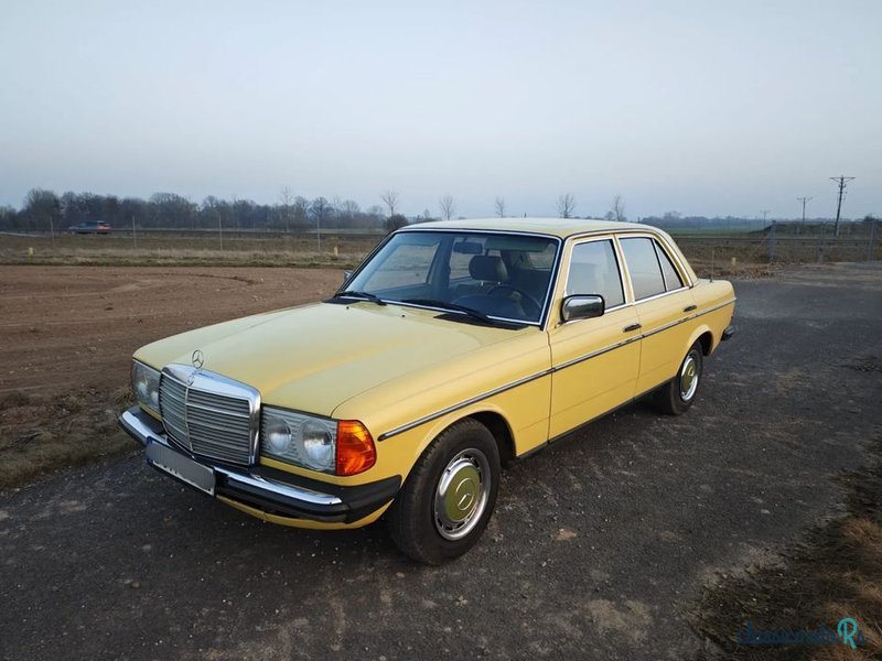 1980' Mercedes-Benz W123 photo #1