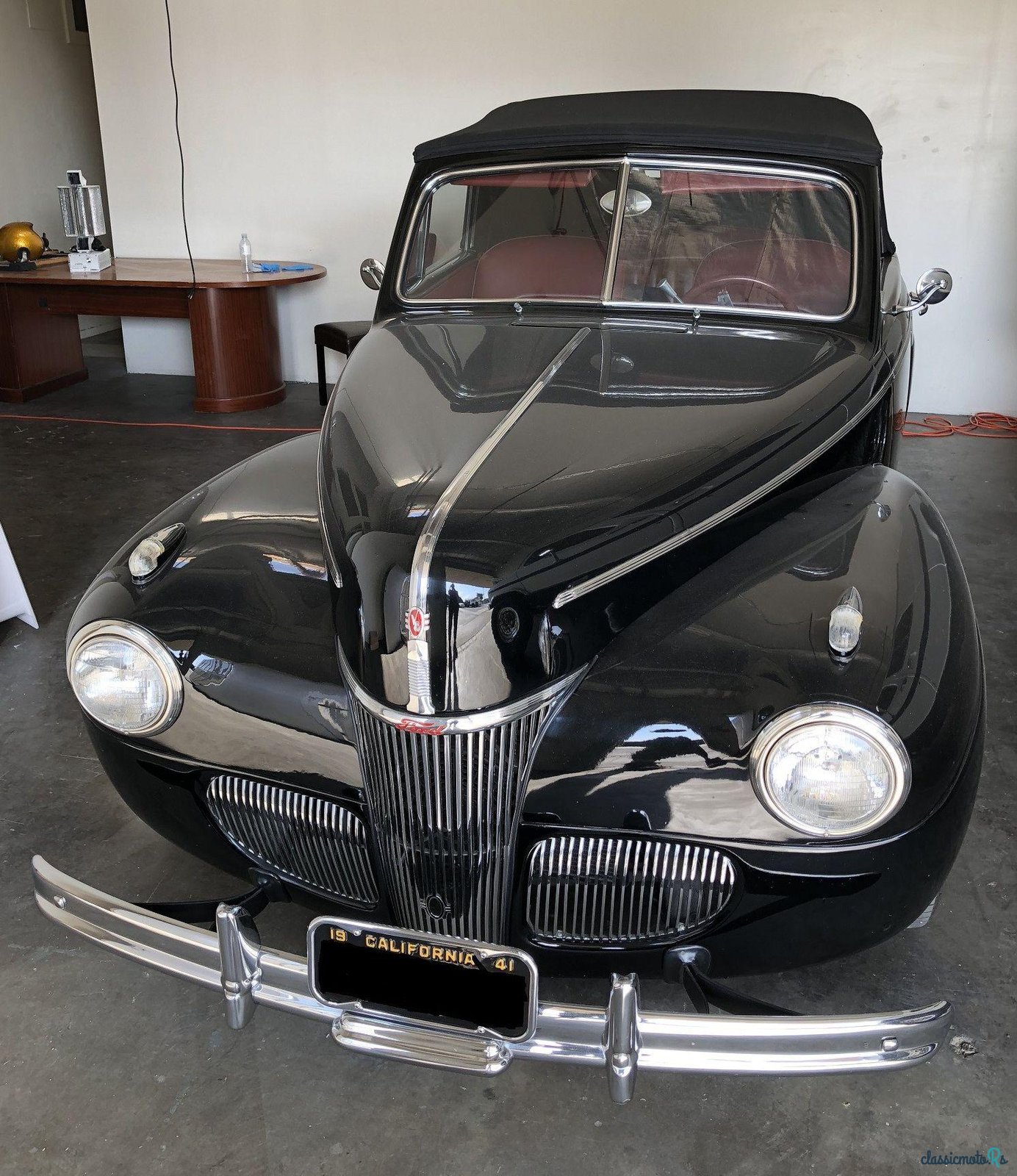 1941' Ford Super Deluxe photo #2