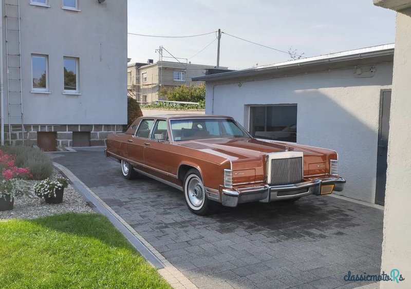 1977' Lincoln Town Car photo #4