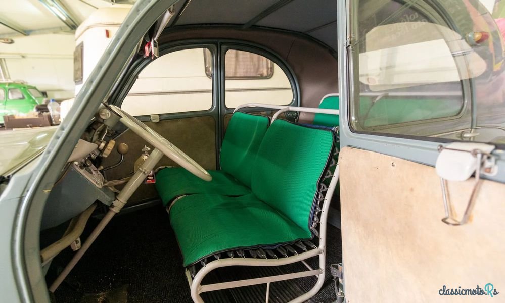 1961' Citroen 2CV photo #6