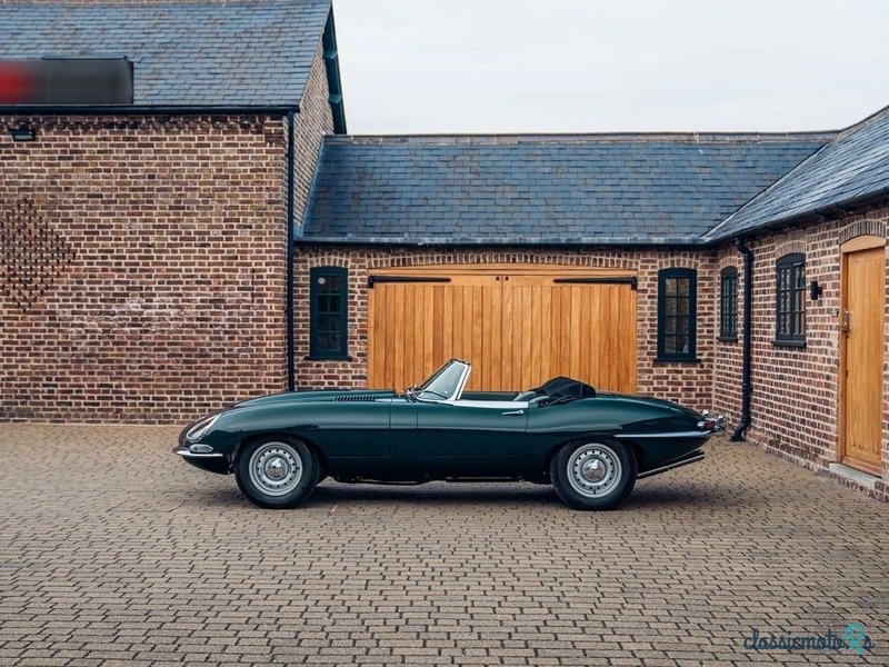 1967' Jaguar E-Type photo #3