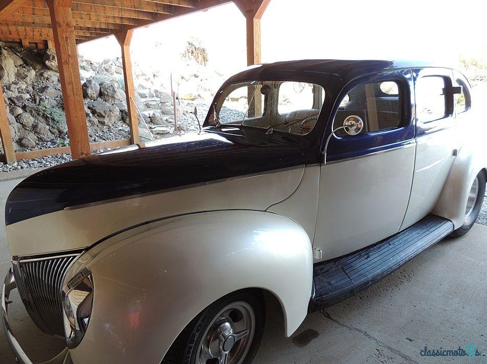 1940' Ford Deluxe photo #4