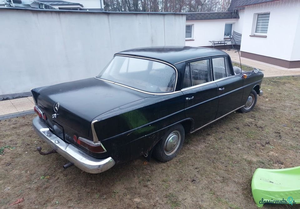 1962' Mercedes-Benz 190C W110 photo #6