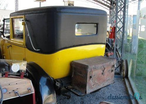 1922' Renault Coupe Deville photo #6