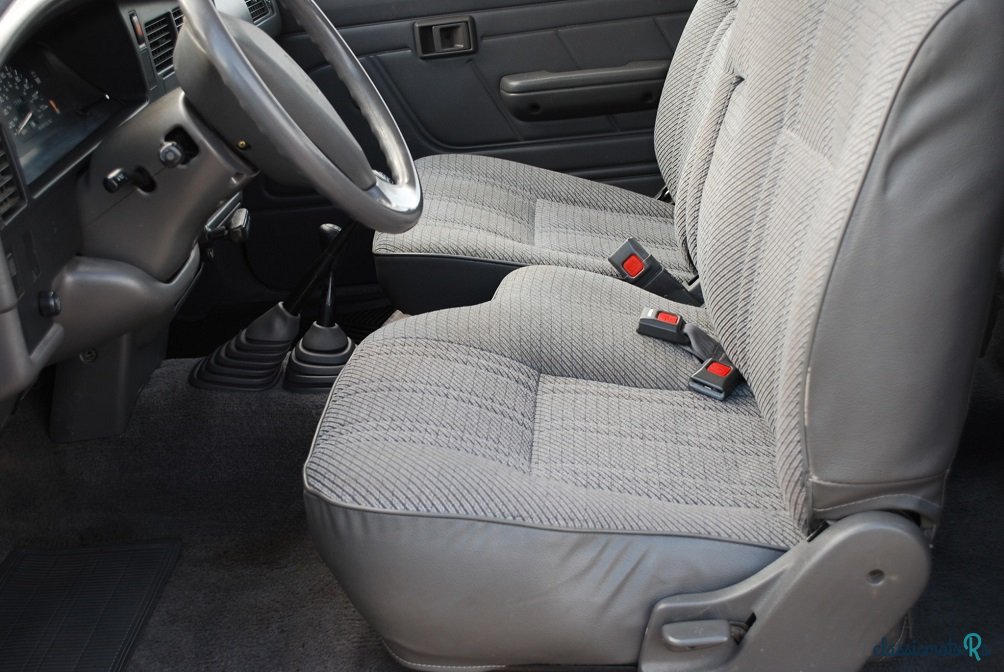 1992' Toyota Hilux photo #5