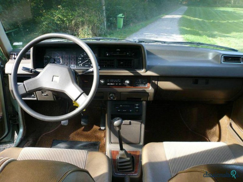 1982' Mazda 323 photo #3