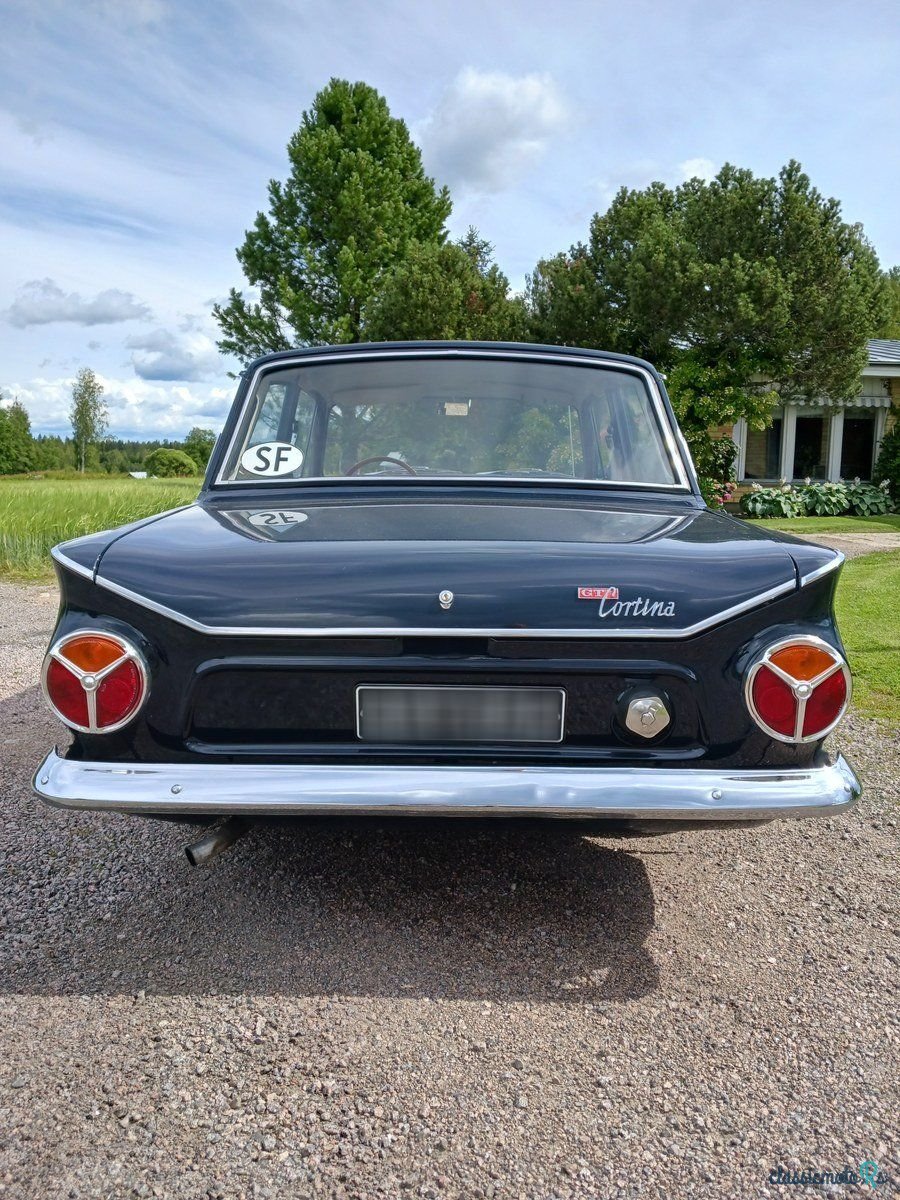 1966' Ford Cortina photo #5