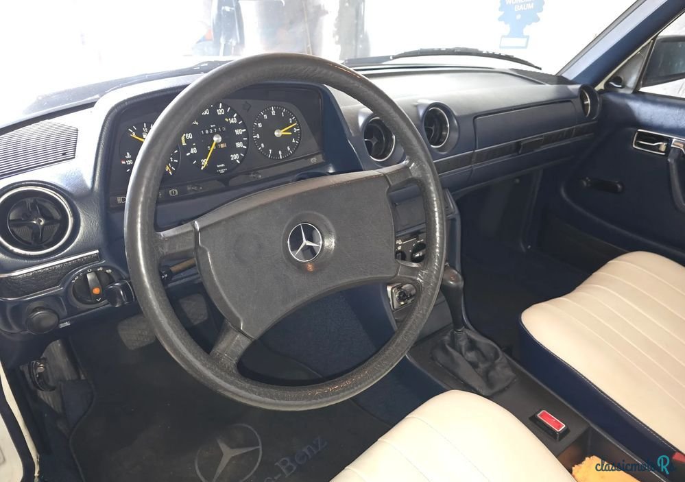 1978' Mercedes-Benz W123 photo #3