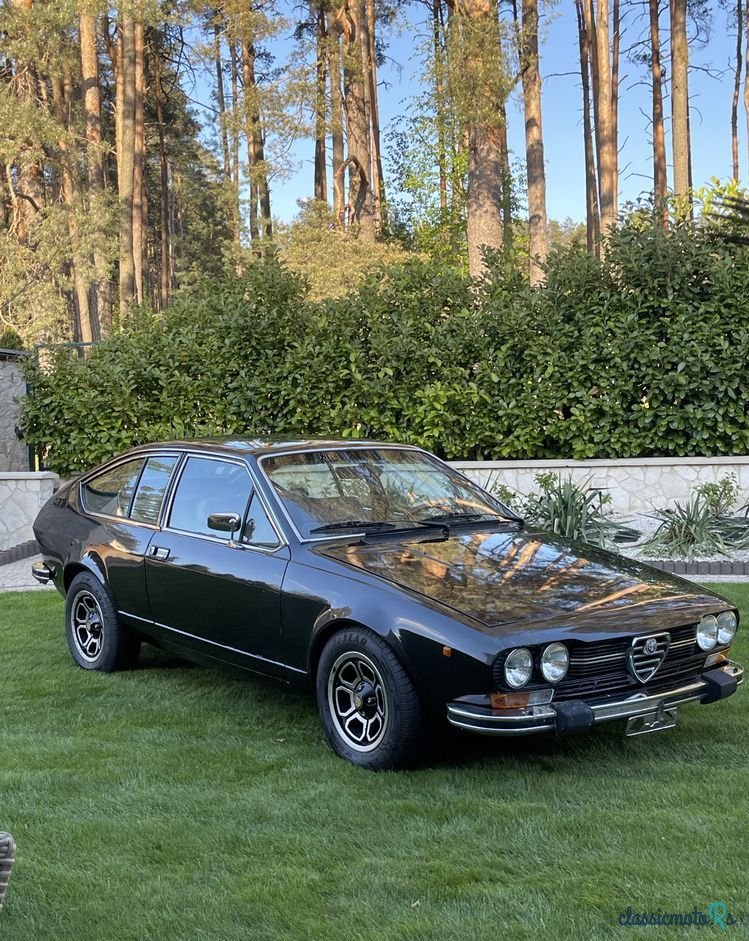 1977' Alfa Romeo GTV photo #1